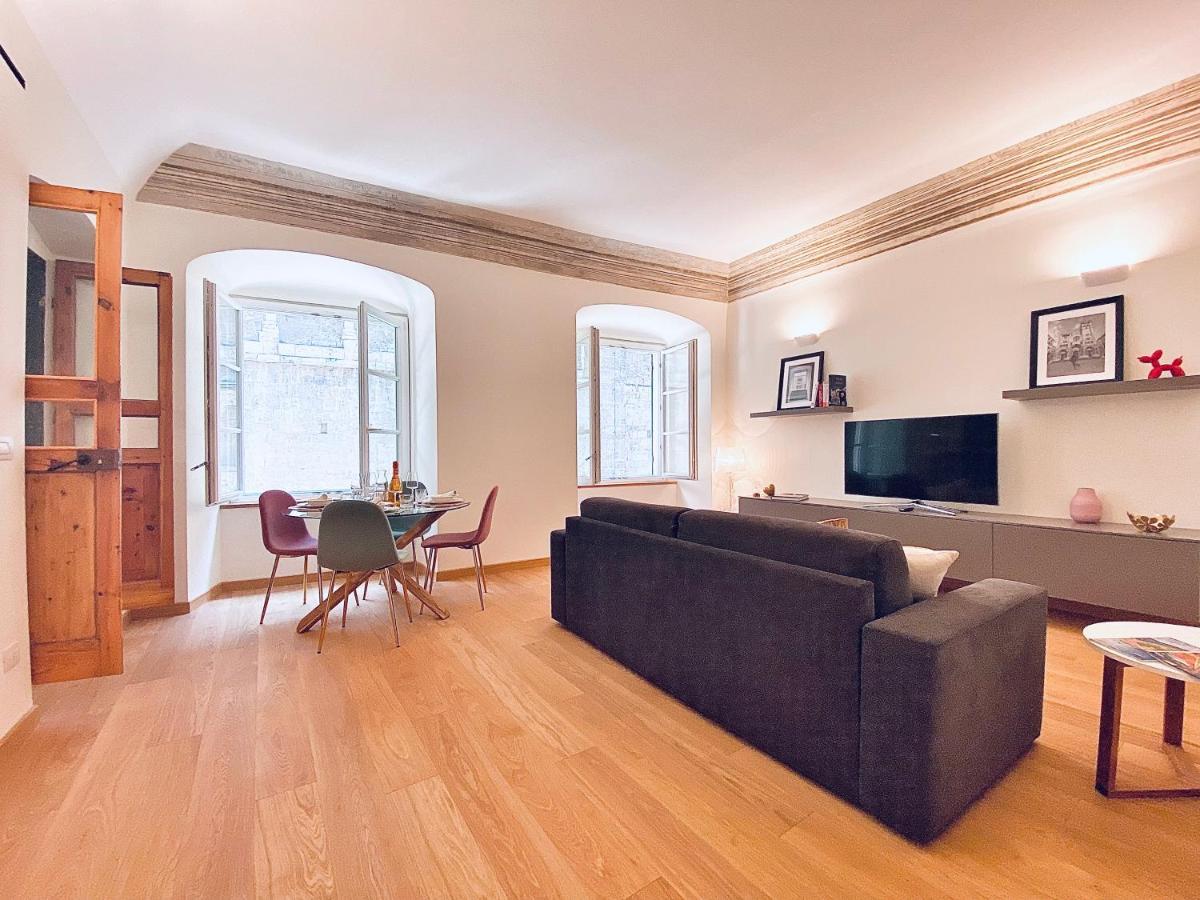 Amazing San Lorenzo 19, Rolli Palace Unesco - Stunning View Overlooking The Cathedral - Free Private Parking- Genoa Luaran gambar