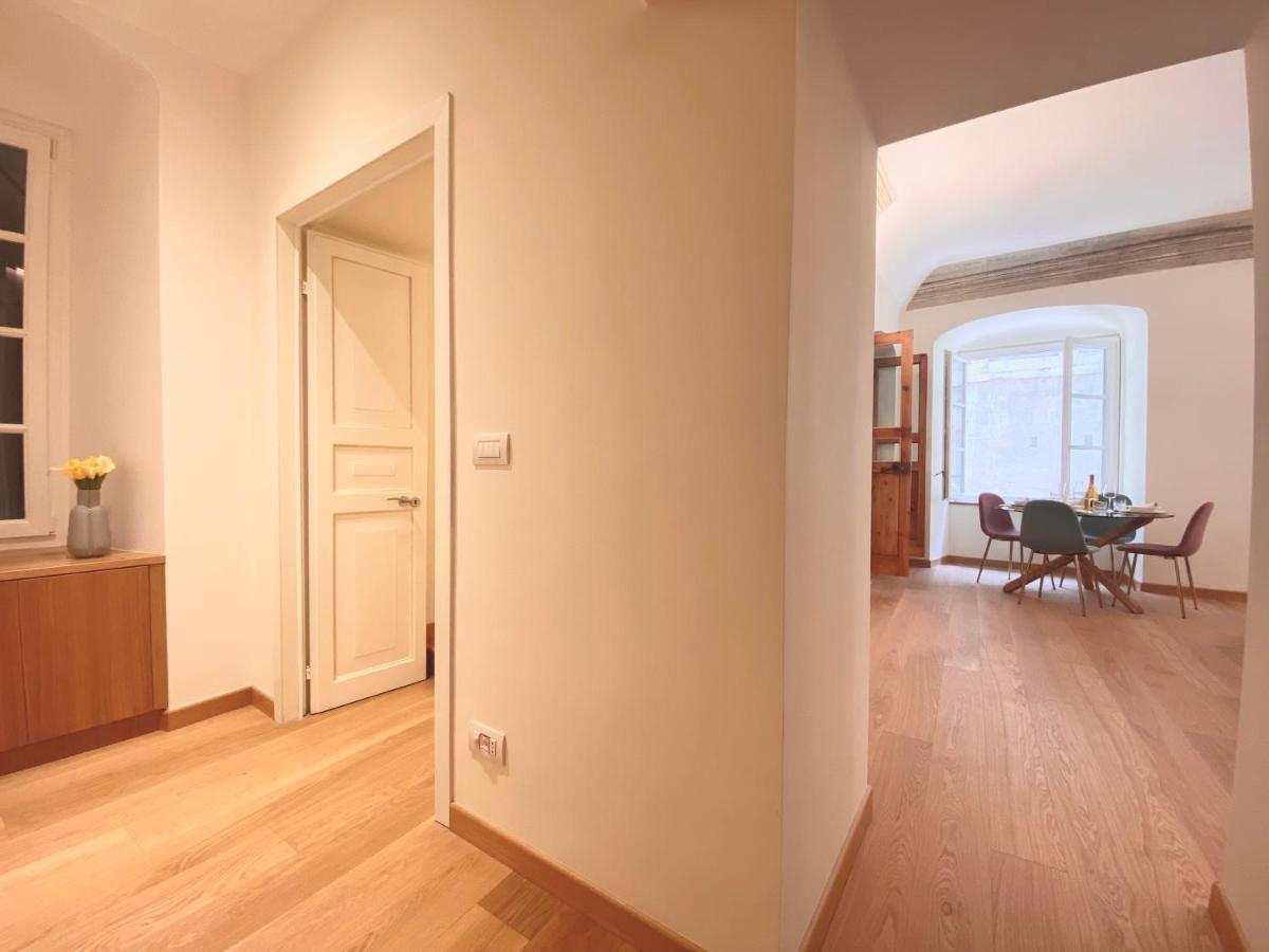 Amazing San Lorenzo 19, Rolli Palace Unesco - Stunning View Overlooking The Cathedral - Free Private Parking- Genoa Luaran gambar