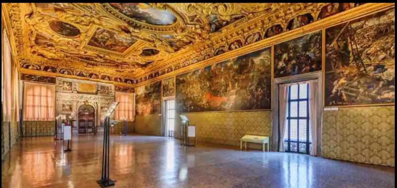 Amazing San Lorenzo 19, Rolli Palace Unesco - Stunning View Overlooking The Cathedral - Free Private Parking- Genoa Luaran gambar